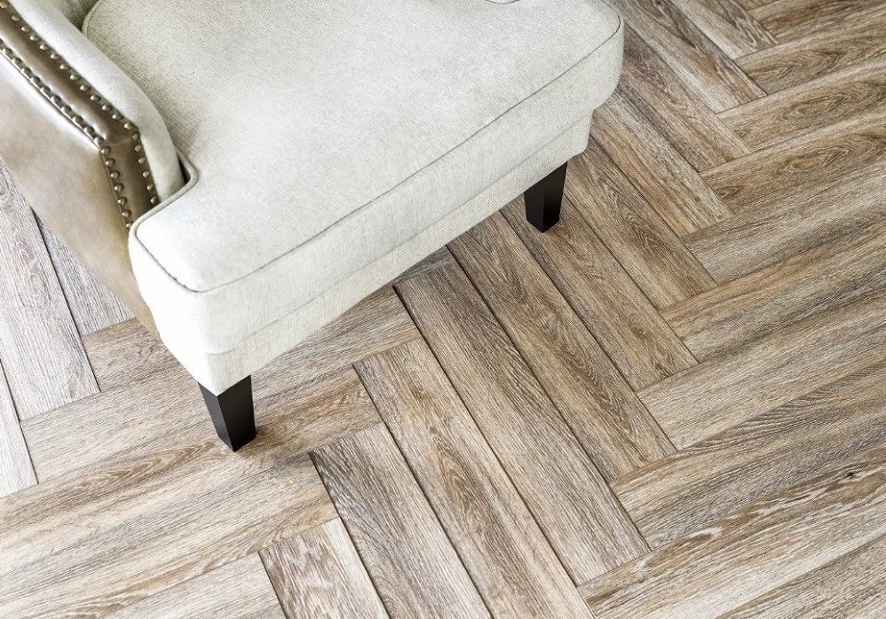 Кварц-виниловая плитка с эффектом браширования